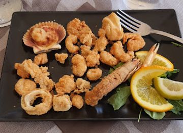 italy/venice/castello/bar/peacock-bar