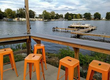indiana/the-lakes-region/bar/the-dam-landing