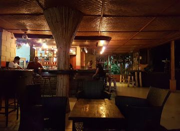 indonesia/east-nusa-tenggara/bar/paradise-bar
