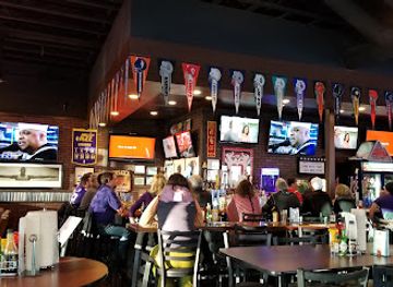 Canyons Edge Sports Pub