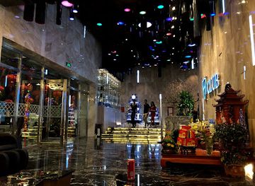 vietnam/ha-long-bay/bar/h-club