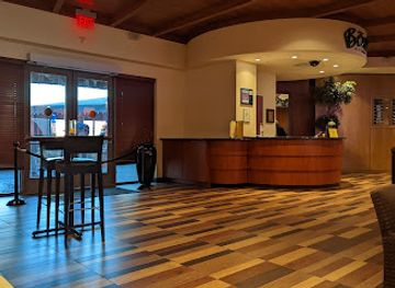 delaware/killens-pond-state-park/bar/bonz-restaurant-lounge