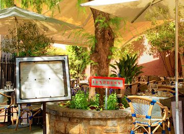 monaco/cap-d-ail-beach/bar/l-express