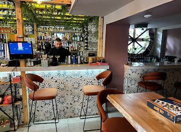 Itaka Library Bar