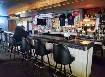 north-dakota/badlands/bar/denny-s-tavern