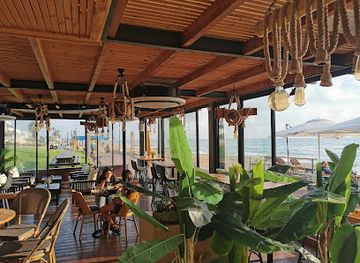 israel/nahariya/bar/swell