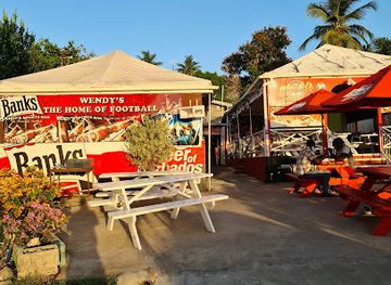 barbados/paynes-bay/bar/wendy-s-sports-bar