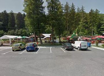 romania/neamt/bar/garden-delights