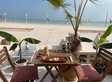 qatar/al-wakra-beach/bar/pampas