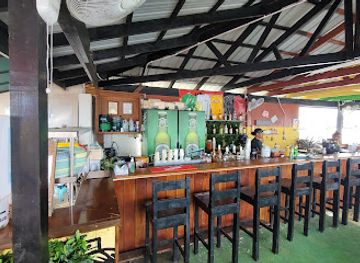 belize/belize-city/bar/caribbean-pier-restaurant-and-bar