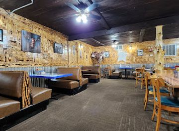 alabama/lake-eufaula/bar/texas-smoking-guns
