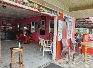 guyana/berbice-river/bar/mr-t-and-d-resturant-bar