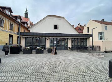 slovenia/skofja-loka/bar/kavarna-in-slascicarna-na-trgu