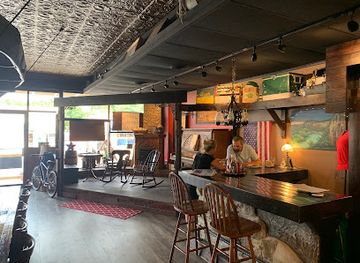 missouri/meramec-caverns/bar/bourbon-cafe-and-coffee-saloon