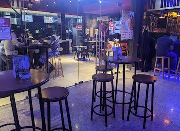 ghana/wala/bar/on-the-rocks-bar