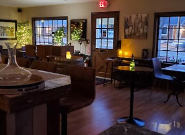 new-york/the-hamptons/bar/the-wine-room-at-the-cottage