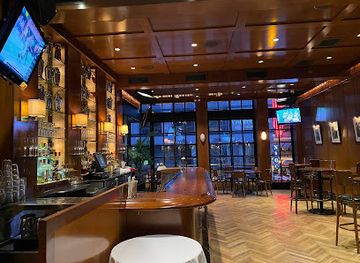 illinois/chicago/gold-coast/bar/luxbar