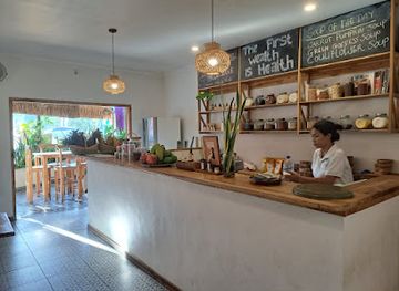indonesia/east-nusa-tenggara/bar/bajo-bloom-juice-bar-and-healthy-food