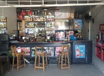 jamaica/ocho-rios/bar/sleepy-s-rush-hour-bar-and-grill