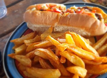 zimbabwe/mashonaland-east/bar/socialite-gardens