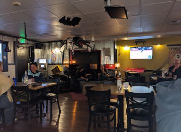 washington/yakima/bar/the-warehouse-sports-bar-and-grill
