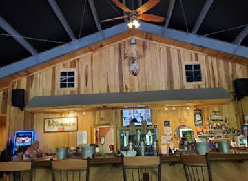 west-virginia/mid-ohio-valley/bar/white-front-tavern