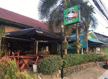 thailand/southern-thailand/bar/the-irish-embassy-pub-restaurant-and-sports-bar