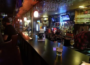 virginia/newport-news/bar/cozzy-s-comedy-club-tavern