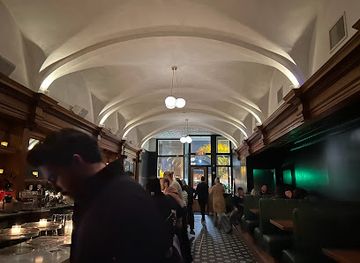 minnesota/minneapolis/bar/public-domain