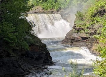new-york/letchworth-state-park/bar/castile-entrance-letchworth-state-park