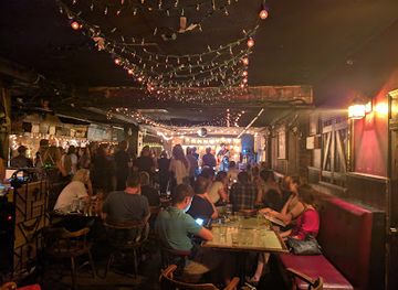 canada/golden-horseshoe/bar/the-dakota-tavern