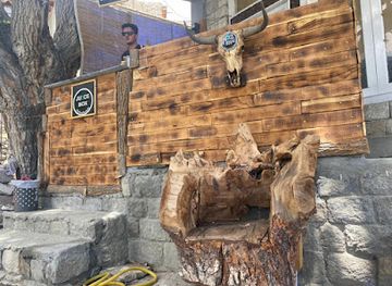 pakistan/karimabad/bar/juice-box-hunza