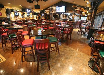 illinois/schaumburg/bar/finn-mccool-s-irish-sports-pub-schaumburg