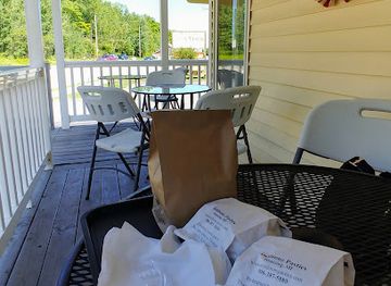 michigan/pictured-rocks-national-lakeshore/bar/muldoons-pasties-gifts