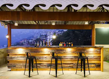 The Link Fine Dining Resto-Bar By Mount Hotels