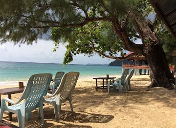 malaysia/tioman-island/bar/sunset-corner