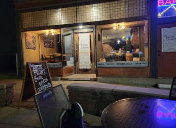 michigan/southwest-michigan/bar/the-false-front