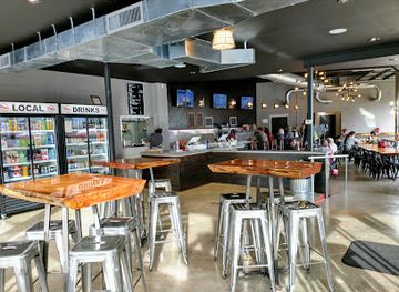 north-carolina/roanoke-region/bar/campus-gas