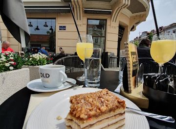 croatia/baranja/bar/confectionery-gold-by-waldinger