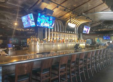 california/fresno/bar/yard-house