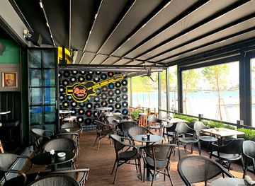 albania/toskeria/bar/rock-blues-saranda