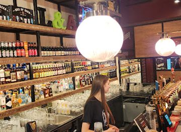 israel/hod-hasharon/bar/lager-ale