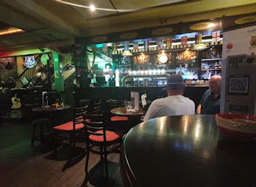 portugal/madeira/bar/hole-in-one