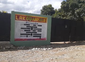 haiti/nord-est/bar/lakou-amos-elie