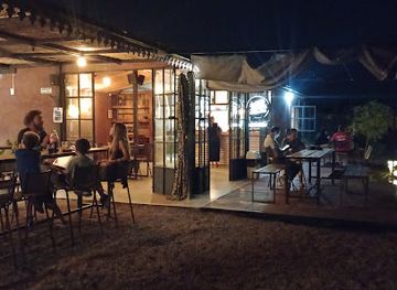 argentina/mendoza/chacras-de-coria/bar/la-calandria