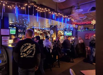 washington/marysville/bar/bleachers-grill-at-cedar-crest