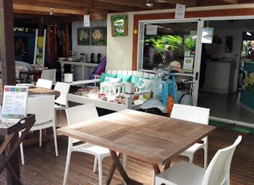 cook-islands/ngatangiia/bar/hidden-spirit-cafe