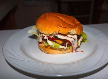 saint-kitts-and-nevis/basseterre/bar/skape