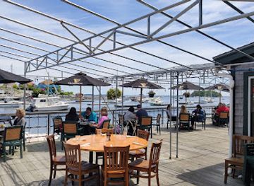 maine/camden/bar/the-waterfront-restaurant