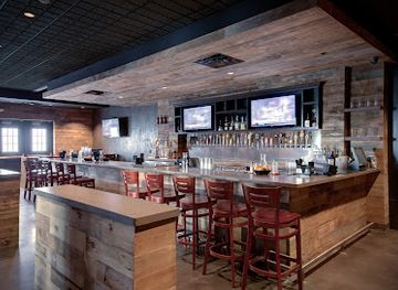 texas/lubbock/bar/glass-half-full-taproom